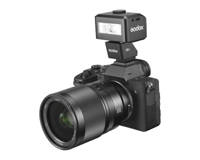 TR-S TTL Hotshoe Riser inclinabile per SONY — immagine 4