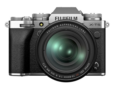 X-T5 Silver + XF 16-80mm F4 R OIS WR