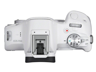 EOS R50 white + RF-S 18-45mm f/4.5-6.3 IS STM — immagine 5