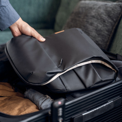 Borsa a spalla OneGo 6L - Obsidian Black — immagine 4