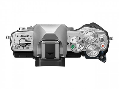 E-M10 III silver solo corpo — immagine 3
