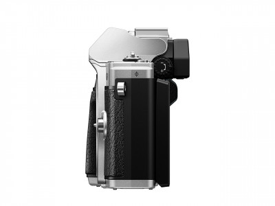 E-M10 III silver solo corpo — immagine 4