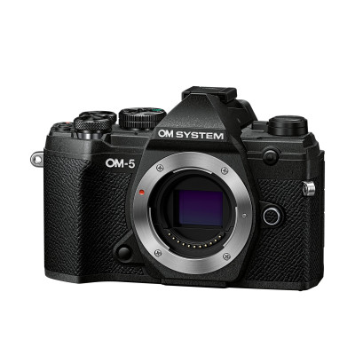 OM-5 Black + 14-150 F4-5.6 II — immagine 2