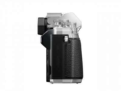 E-M10 III silver solo corpo — immagine 5