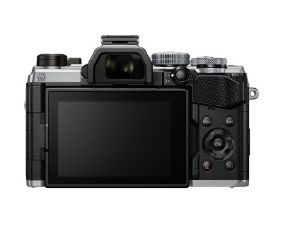 OM-5 Silver + 12-40 F2.8 PRO II — immagine 3