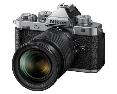 Z f Silver + Z 24-70mm f/4 S + SDXC 128GB