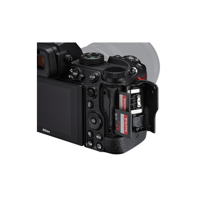 Z5 + Z 24-70mm f/4 S + SD 64GB 800x Pro — immagine 4