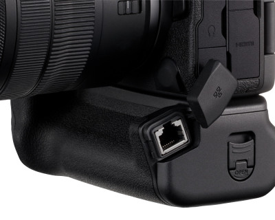 Battery Grip BG-R20EP con Ethernet (EOS R5 II, R5, R6 II, R6) — immagine 4