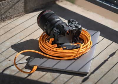 Cavo da USB-C a USB-C angolare destro 9,4m - Arancione ad alta visibilità — immagine 5