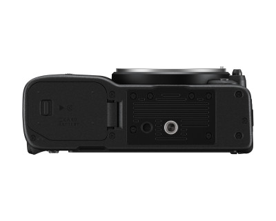 ZR + Z 24-70mm f/4 S + CFexpress Gold 256GB — immagine 6
