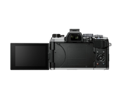 OM-5 Silver + 12-40 F2.8 PRO II — immagine 4