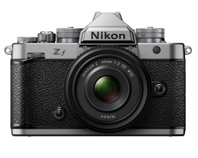 Z f Silver + Z 40mm f/2 SE + SDXC 128GB